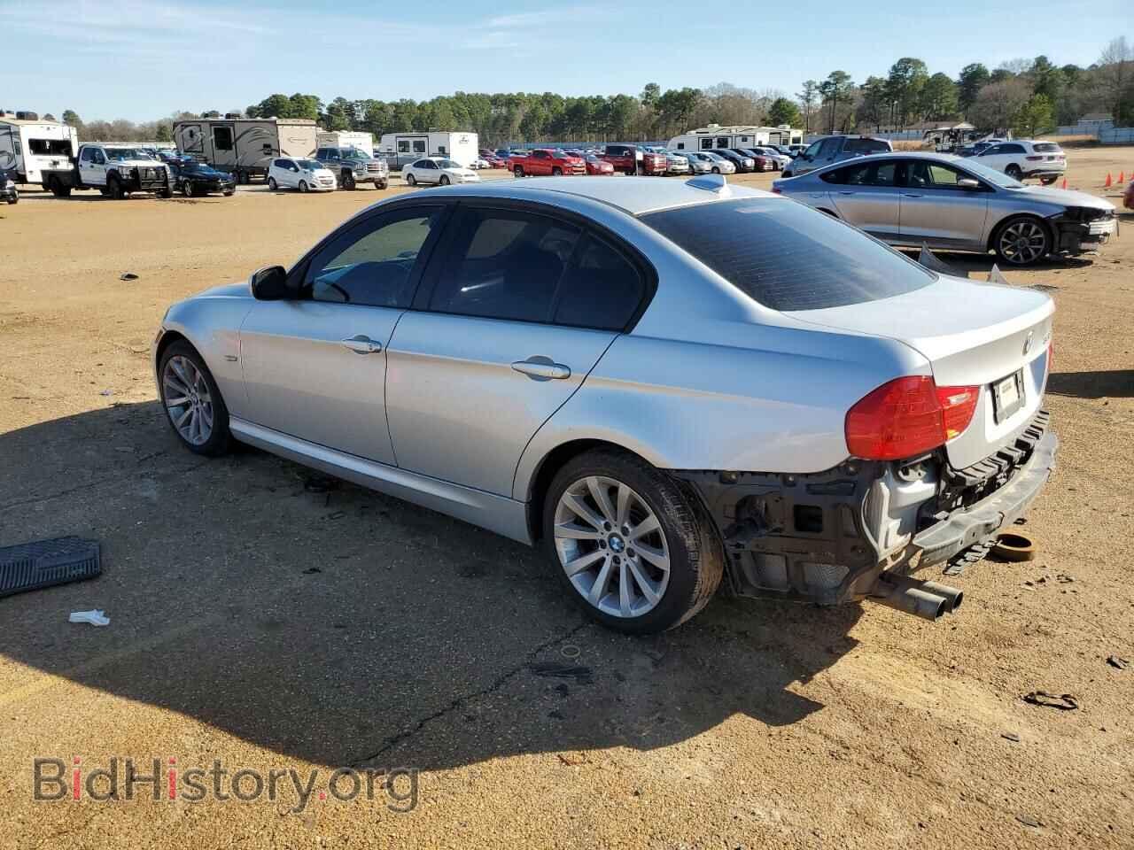 2011 BMW 3 SERIES - VIN: WBAPH7C56BE676706 - Фото 2