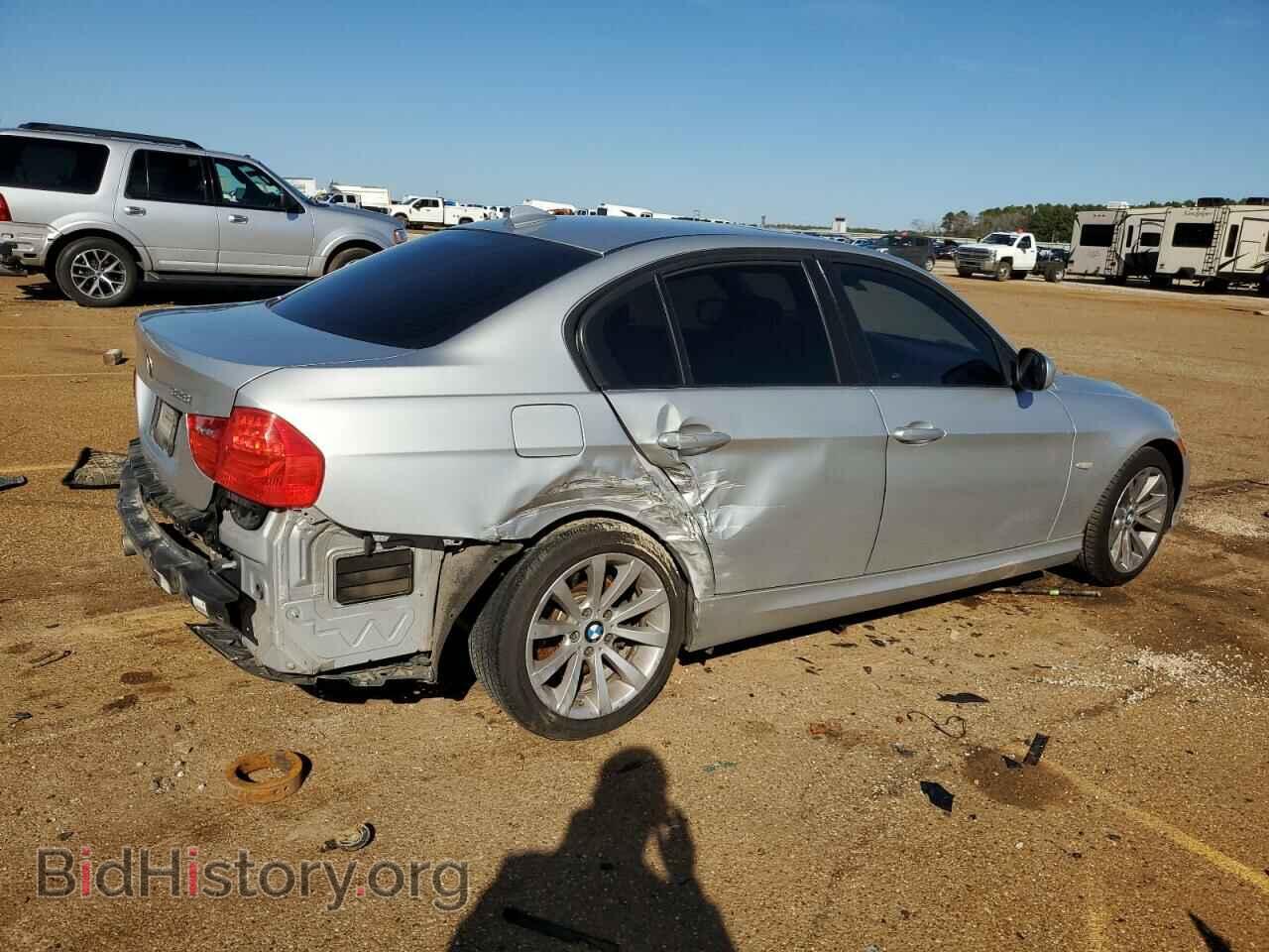 2011 BMW 3 SERIES - VIN: WBAPH7C56BE676706 - Фото 3