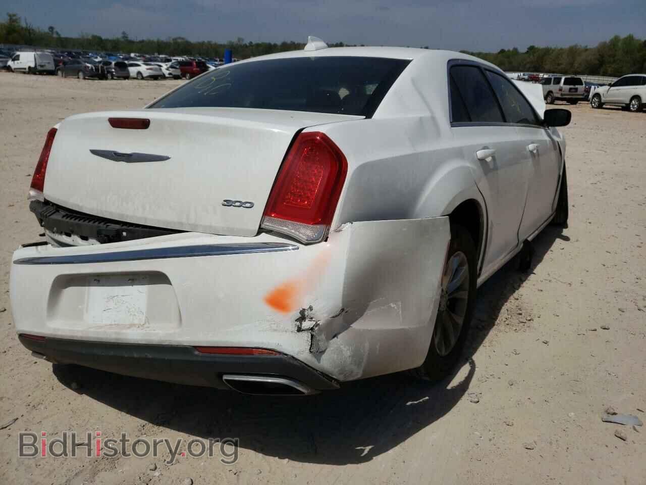 2015 CHRYSLER 300 - VIN: 2C3CCAAG5FH756664 - Фото 4