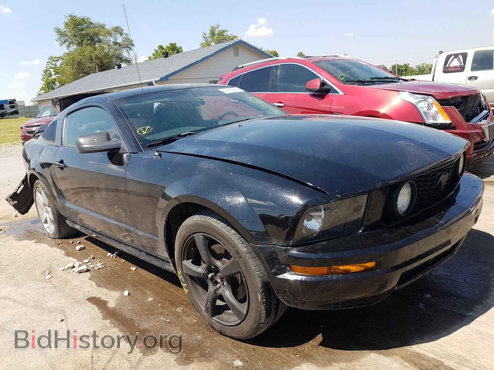 Photo 1ZVHT82H275244304 - FORD MUSTANG 2007
