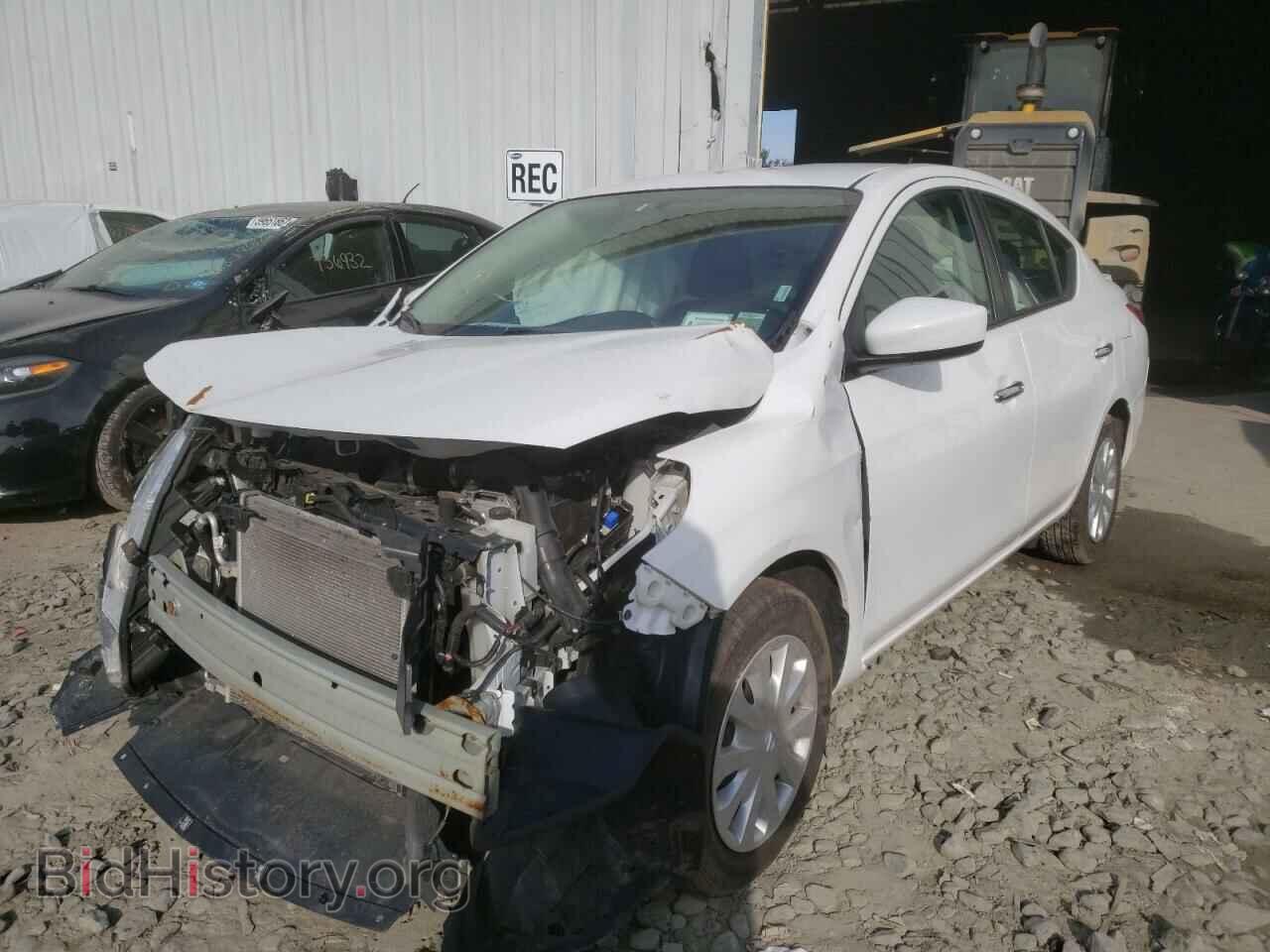 2019 NISSAN VERSA - VIN: 3N1CN7AP3KL863886 - Photo 2
