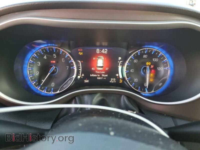 2019 Chrysler PACIFICA (VIN 2C4RC1FG1KR638548) — photo 9 of 13