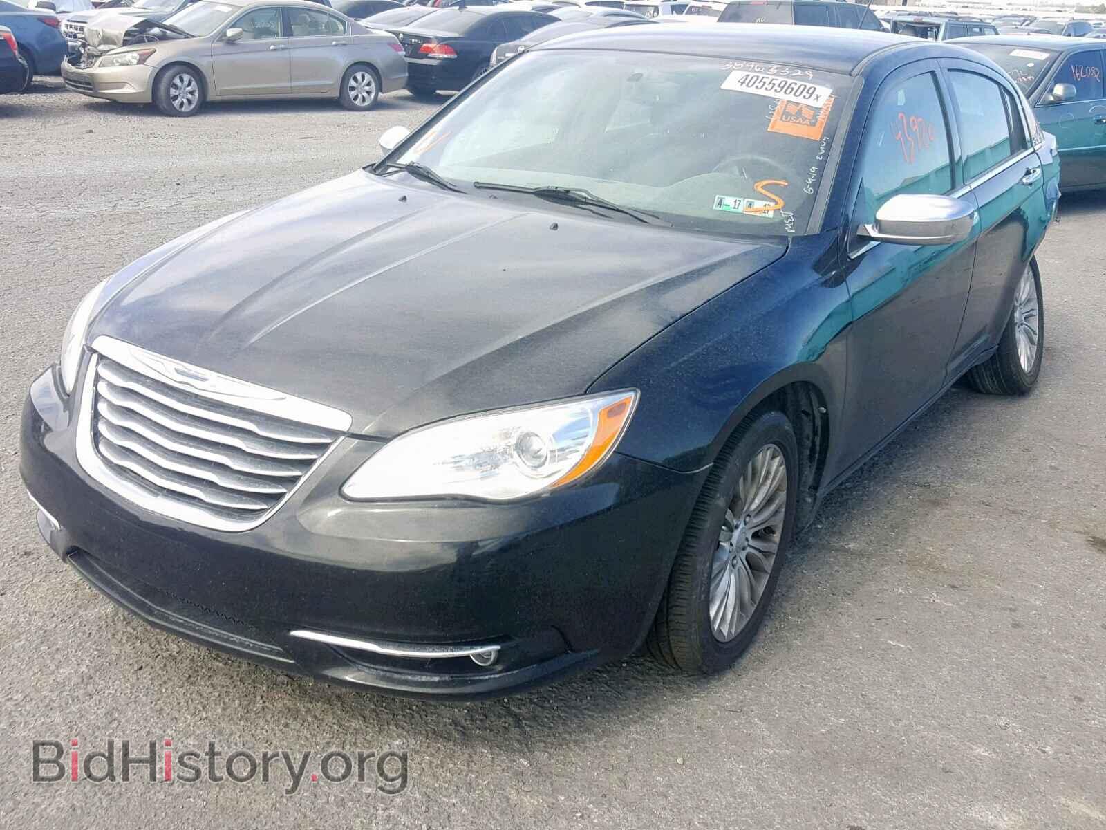 2011 CHRYSLER 200 - VIN: 1C3BC2FB3BN551487 - Photo 2