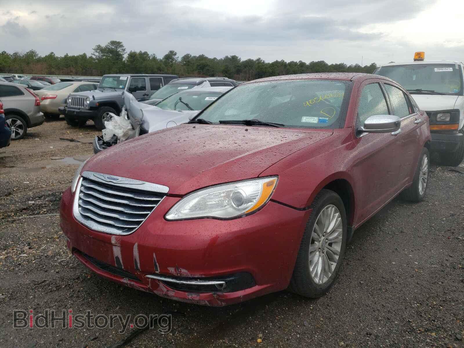 2011 CHRYSLER 200 - VIN: 1C3BC2FG8BN600114 - Фото 2