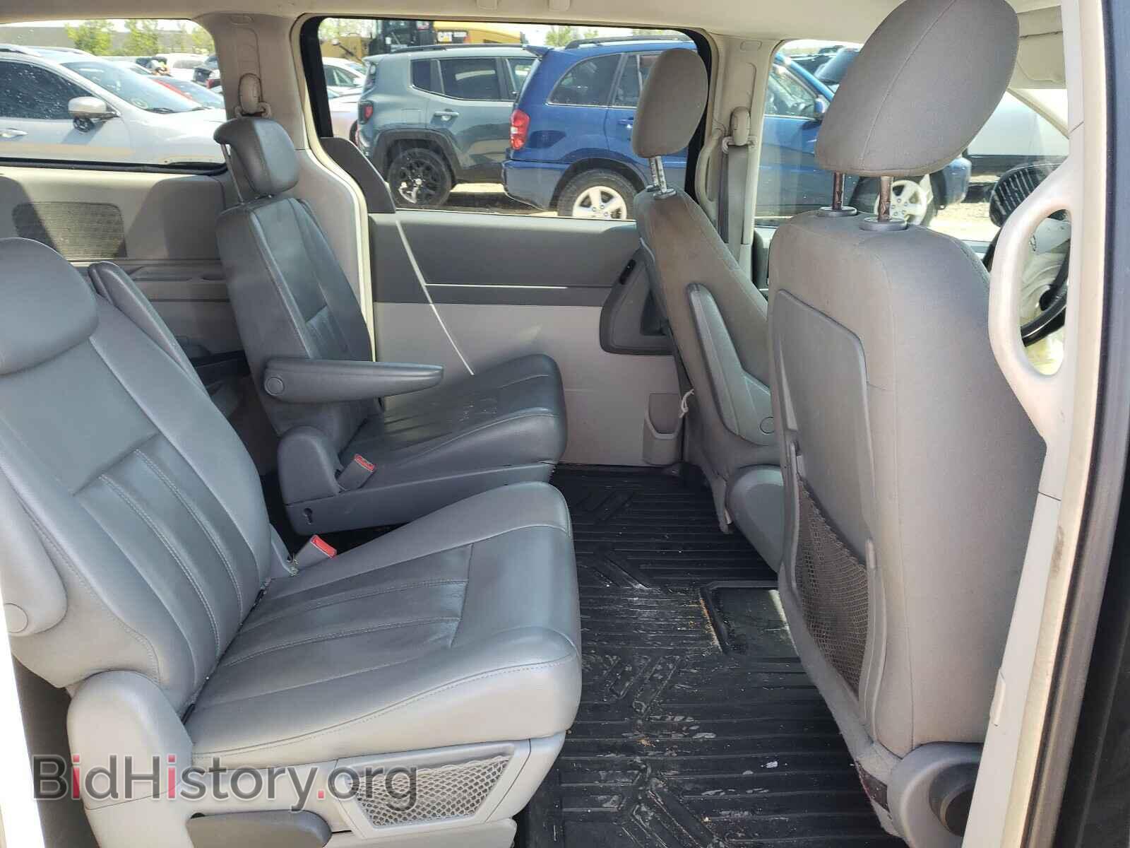 2010 CHRYSLER MINIVAN - VIN: 2A4RR5D17AR230651 - Фото 6