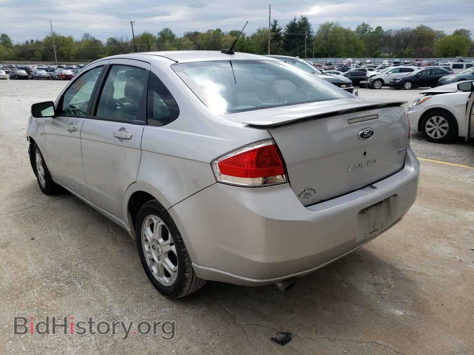 2009 FORD FOCUS - VIN: 1FAHP36N19W211677 - Photo 3