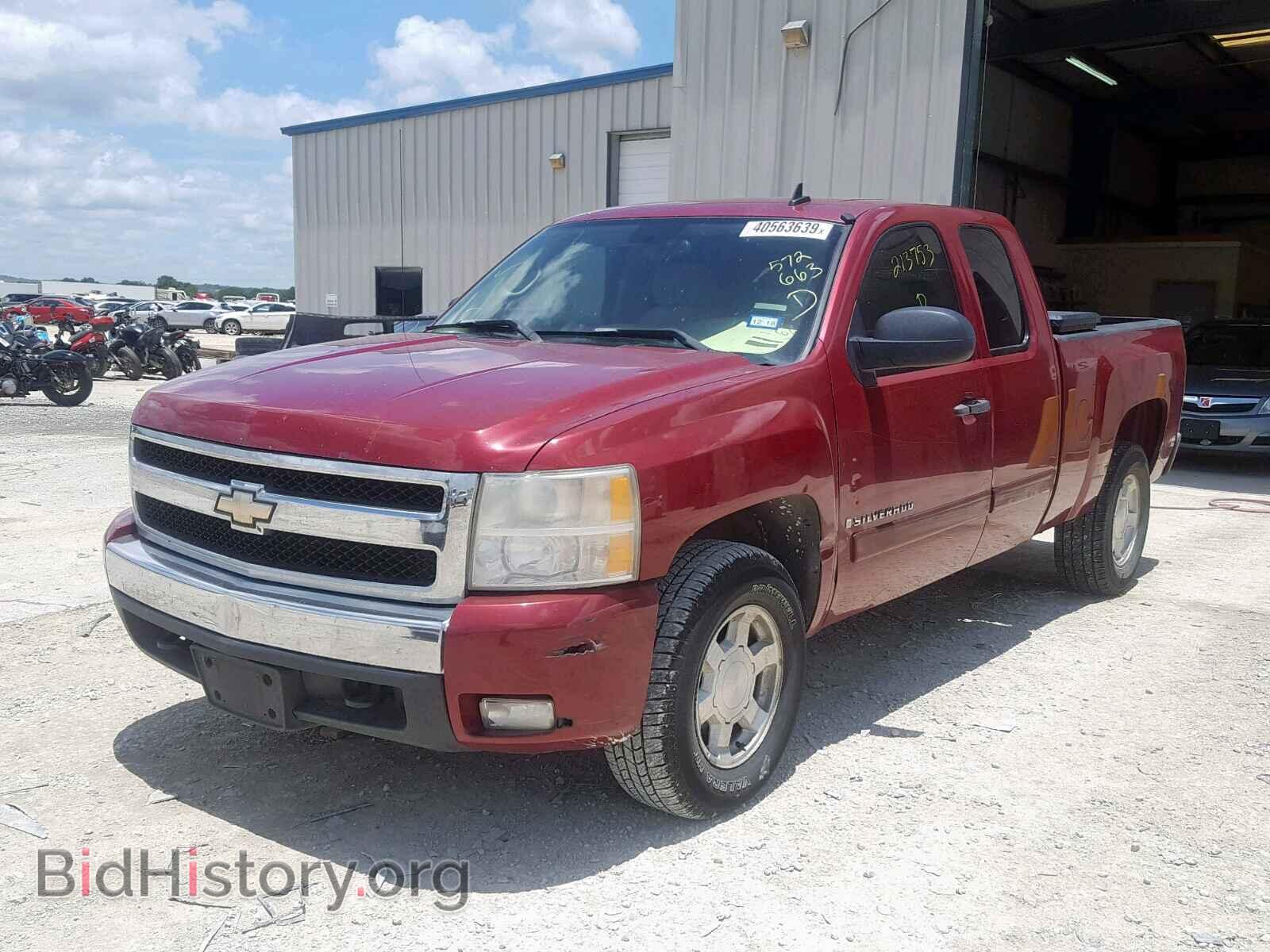 2007 CHEVROLET SILVERADO - VIN: 2GCEC19J571572663 - Фото 2