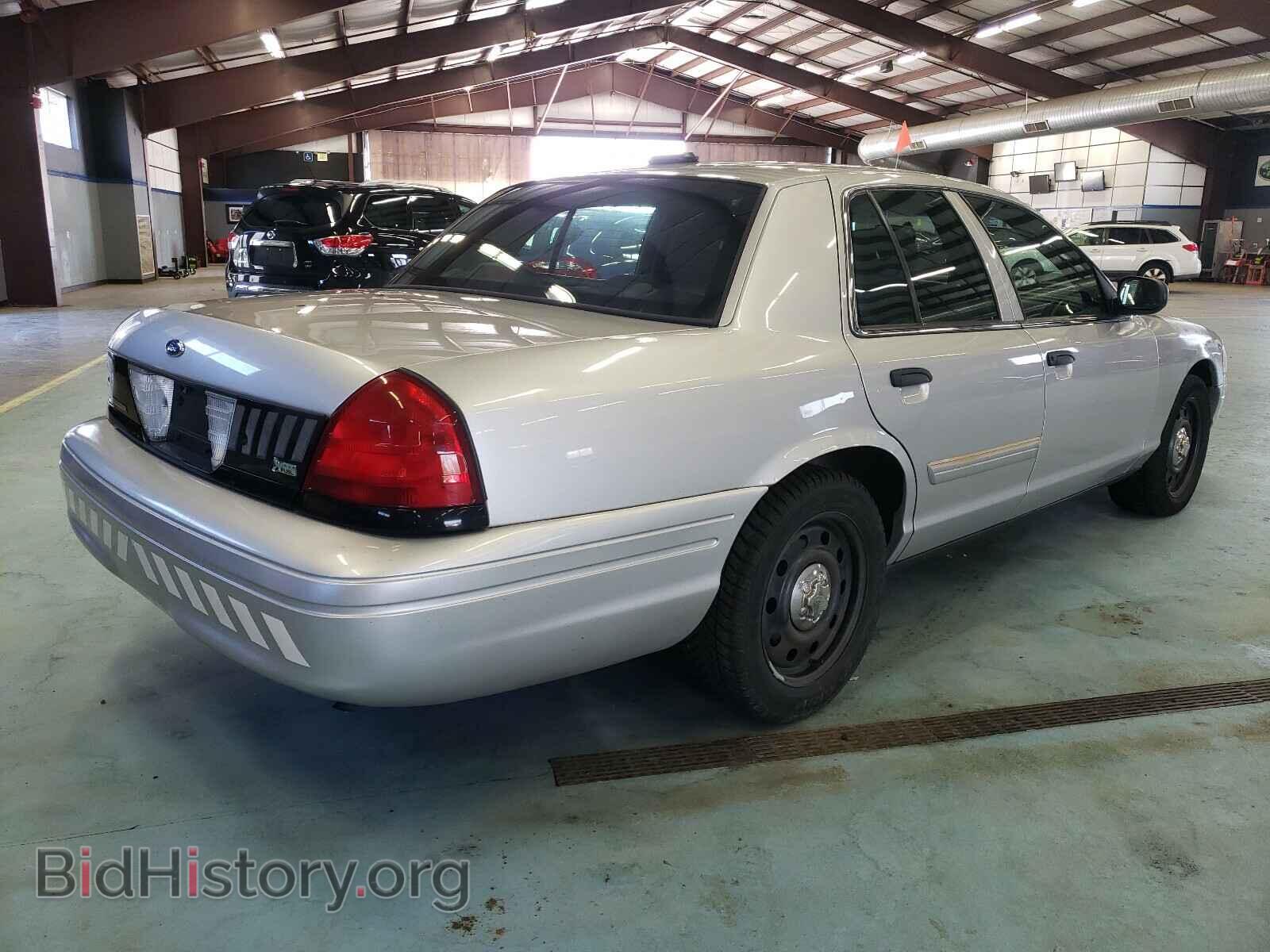 2011 FORD CROWN VIC - VIN: 2FABP7BV2BX100309 - Фото 4