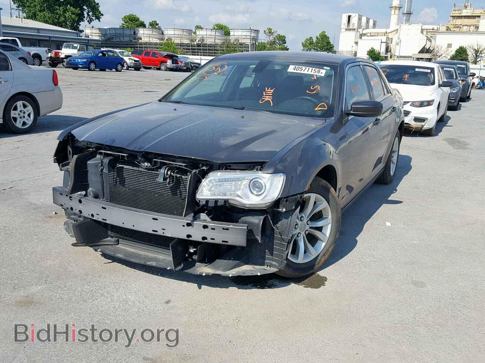 2016 CHRYSLER 300 - VIN: 2C3CCAAG4GH252382 - Фото 2