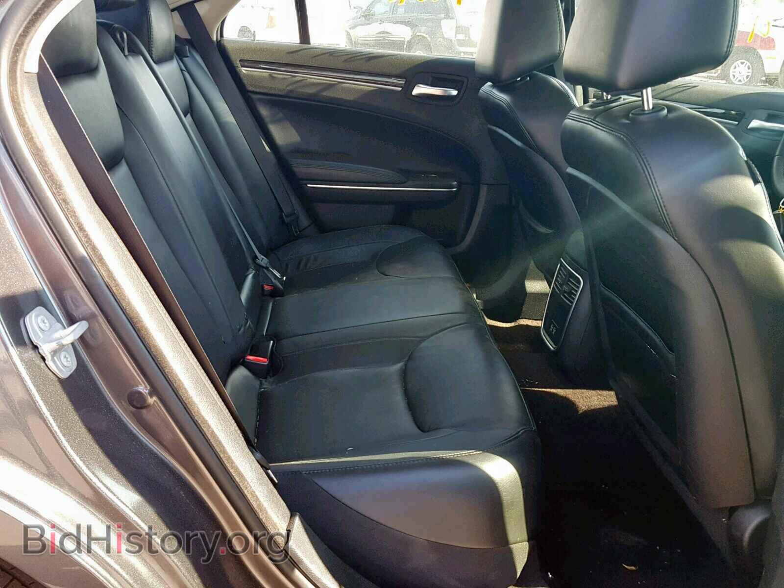 2016 CHRYSLER 300 - VIN: 2C3CCAAG4GH252382 - Фото 6