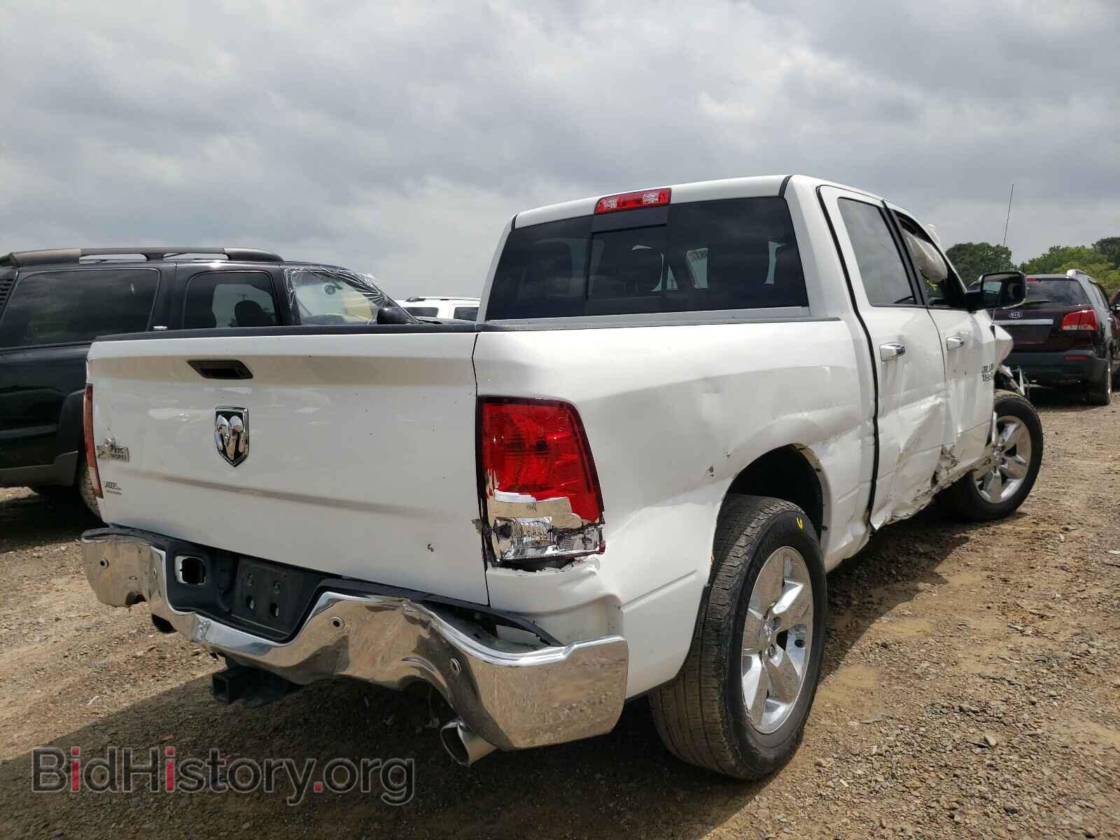 2017 RAM 1500 - VIN: 3C6RR6LT2HG591646 - Фото 4