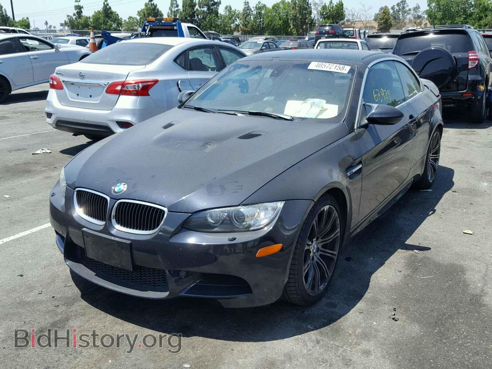 2011 BMW M3 - VIN: WBSDX9C56BE584475 - Фото 2