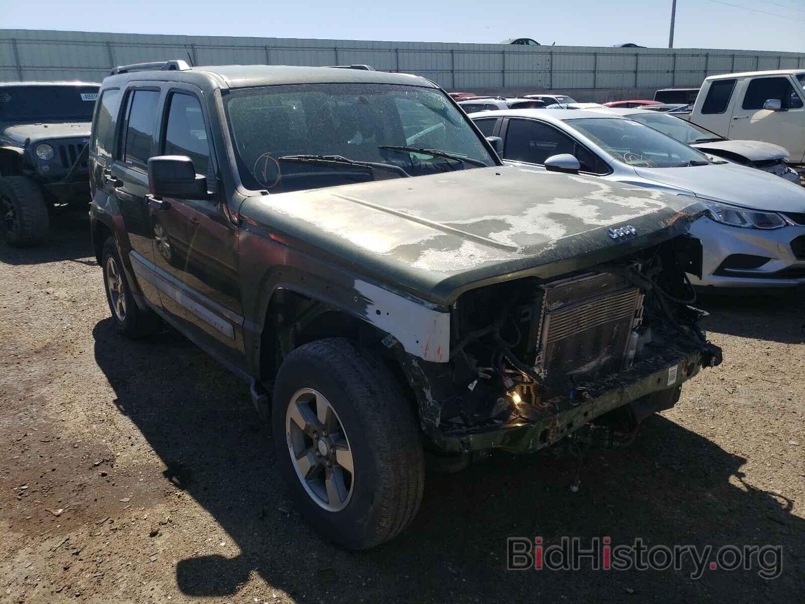 Photo 1J8GN28K88W199799 - JEEP LIBERTY 2008