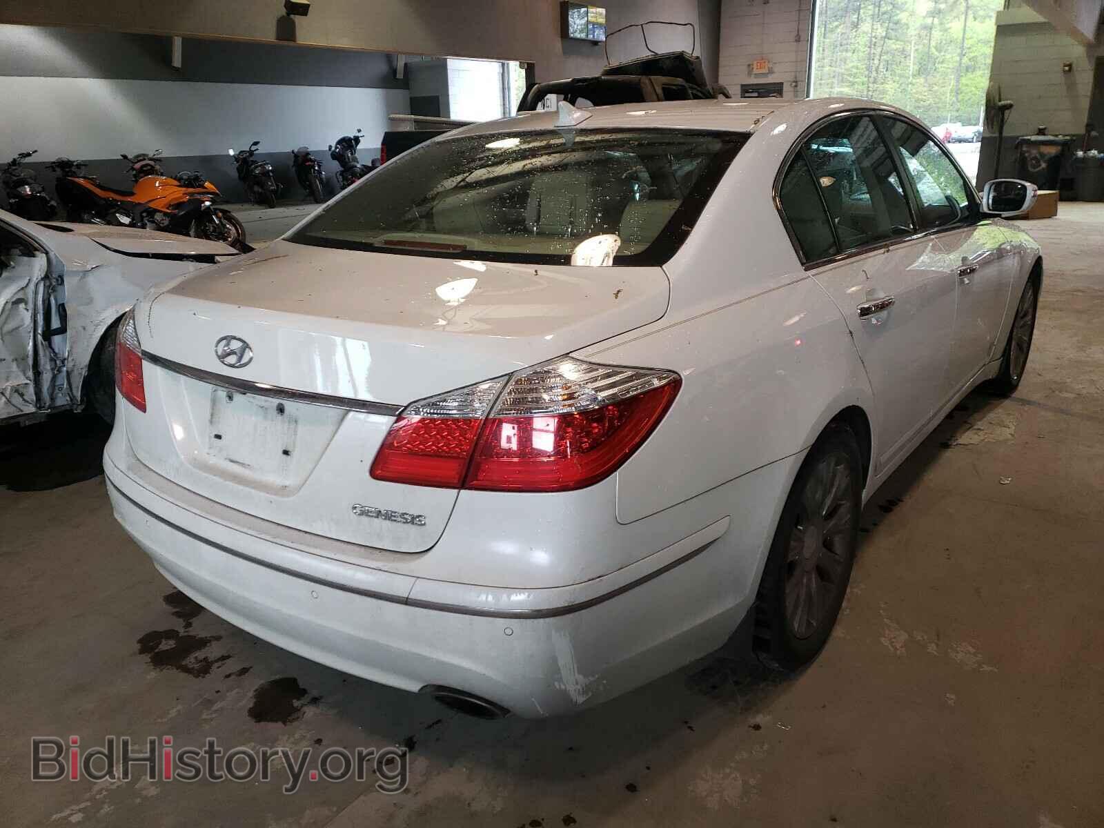 2009 HYUNDAI GENESIS - VIN: KMHGC46E59U037045 - Фото 4