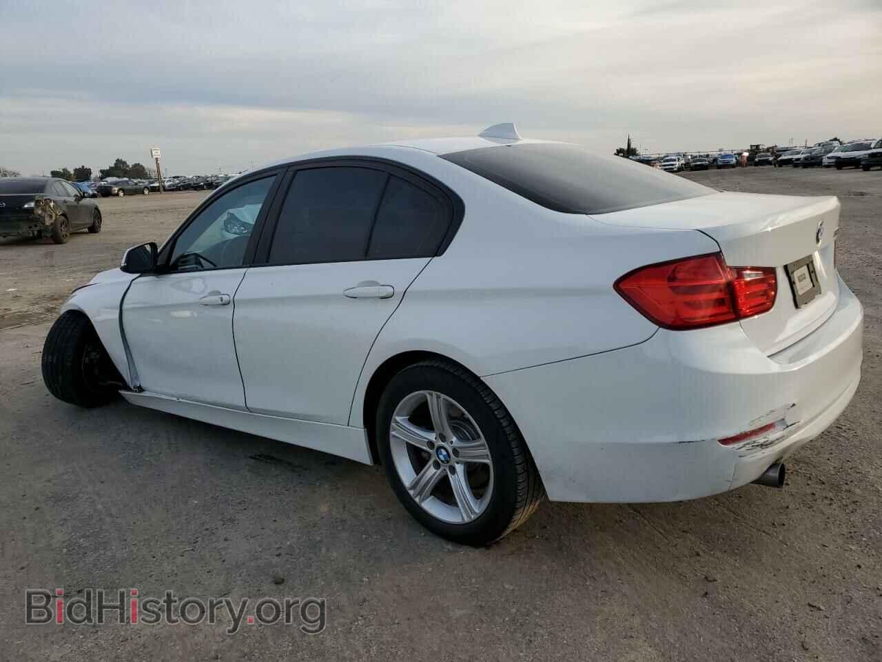 2015 BMW 3 SERIES - VIN: WBA3B1C59FK141180 - Фото 2