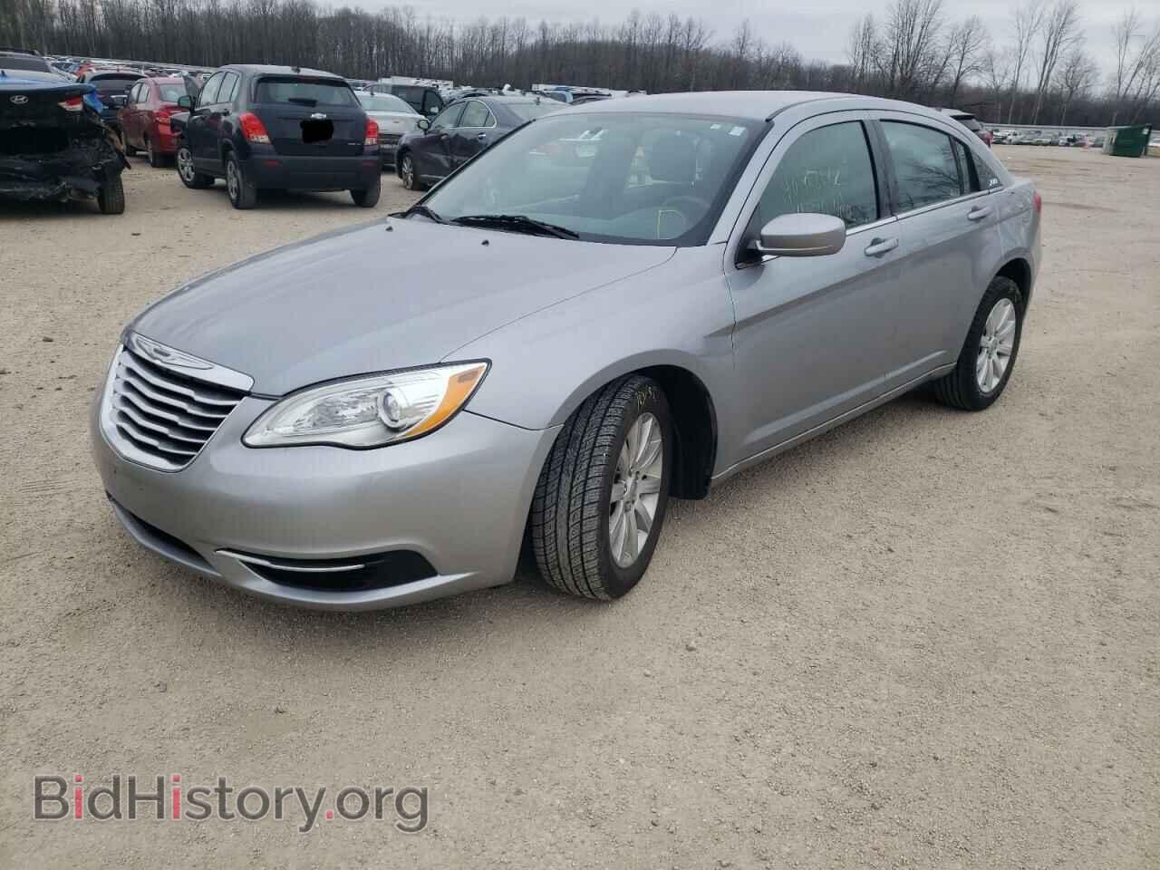 2013 CHRYSLER 200 - VIN: 1C3CCBBB1DN577423 - Фото 2
