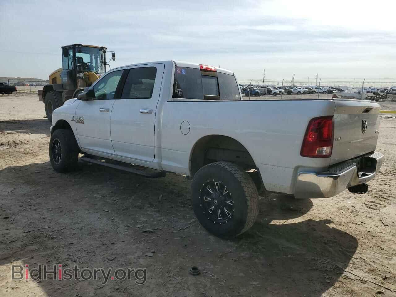 2016 RAM All Models - VIN: 3C6UR5DL4GG221686 - Photo 2
