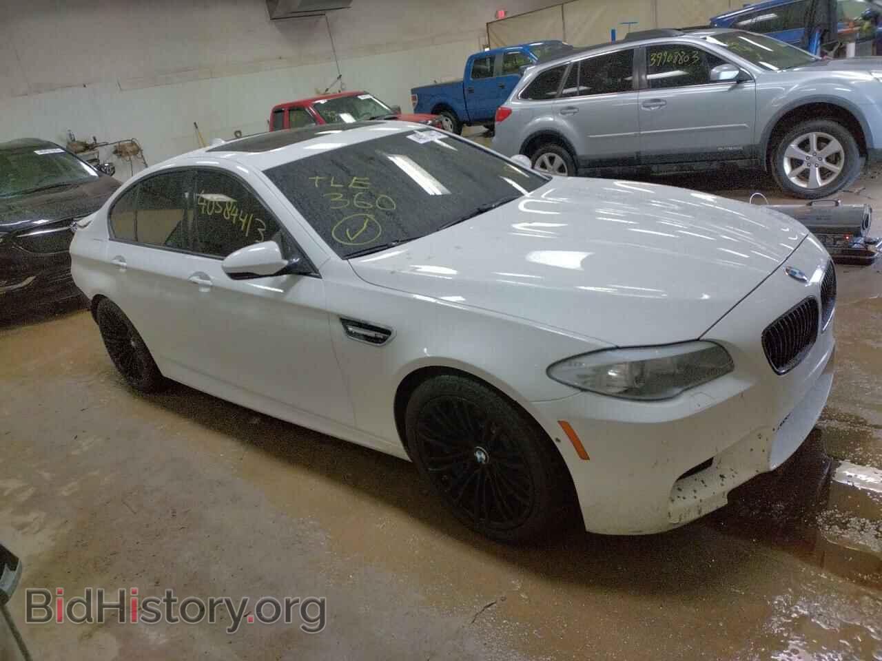 2013 BMW M5 - VIN: WBSFV9C58DC773156 - Фото 4