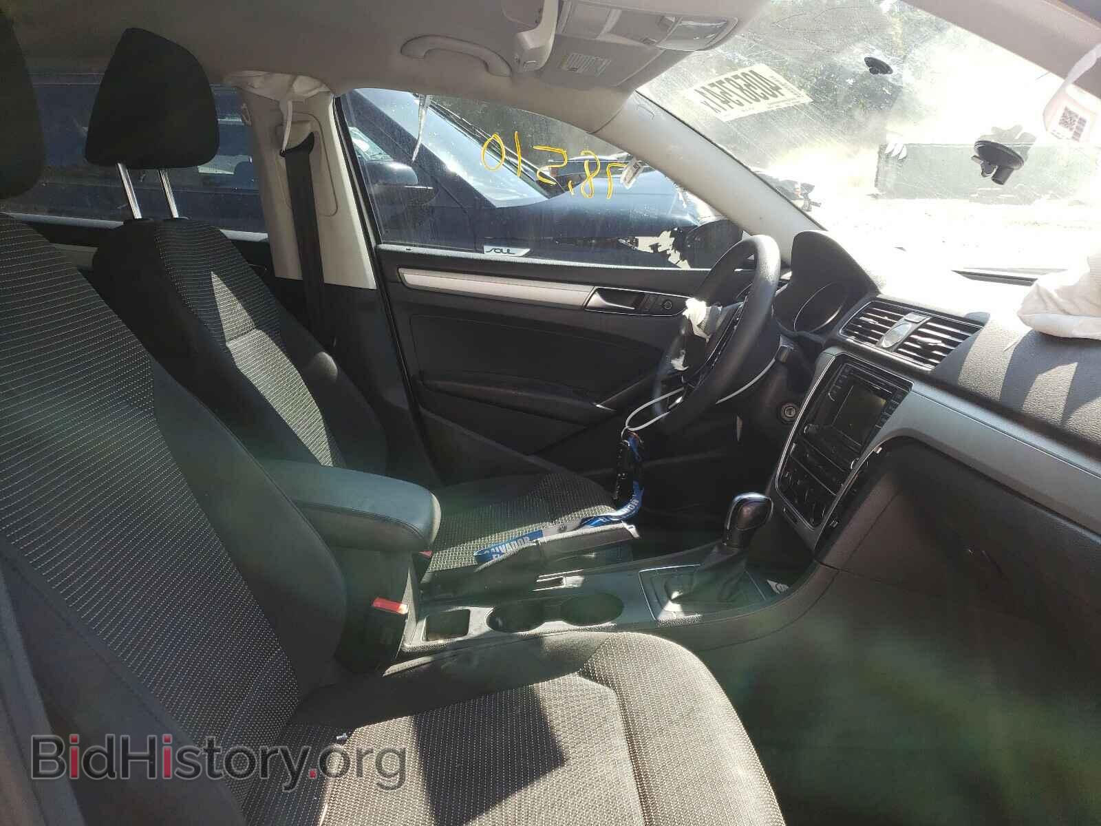 2017 VOLKSWAGEN PASSAT - VIN: 1VWAT7A37HC015258 - Фото 5