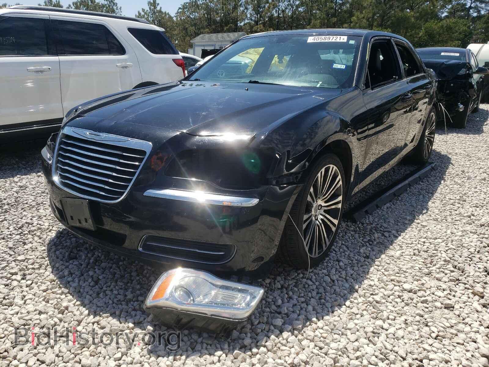 2013 CHRYSLER 300 - VIN: 2C3CCAAGXDH658212 - Фото 2