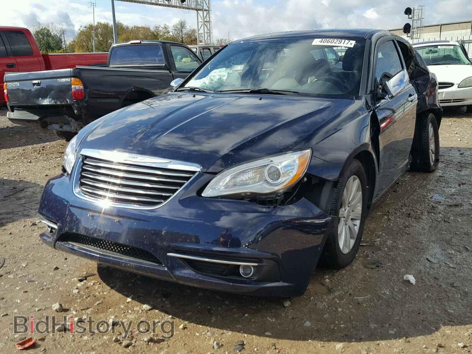 2013 CHRYSLER 200 - VIN: 1C3CCBCG7DN555646 - Фото 2