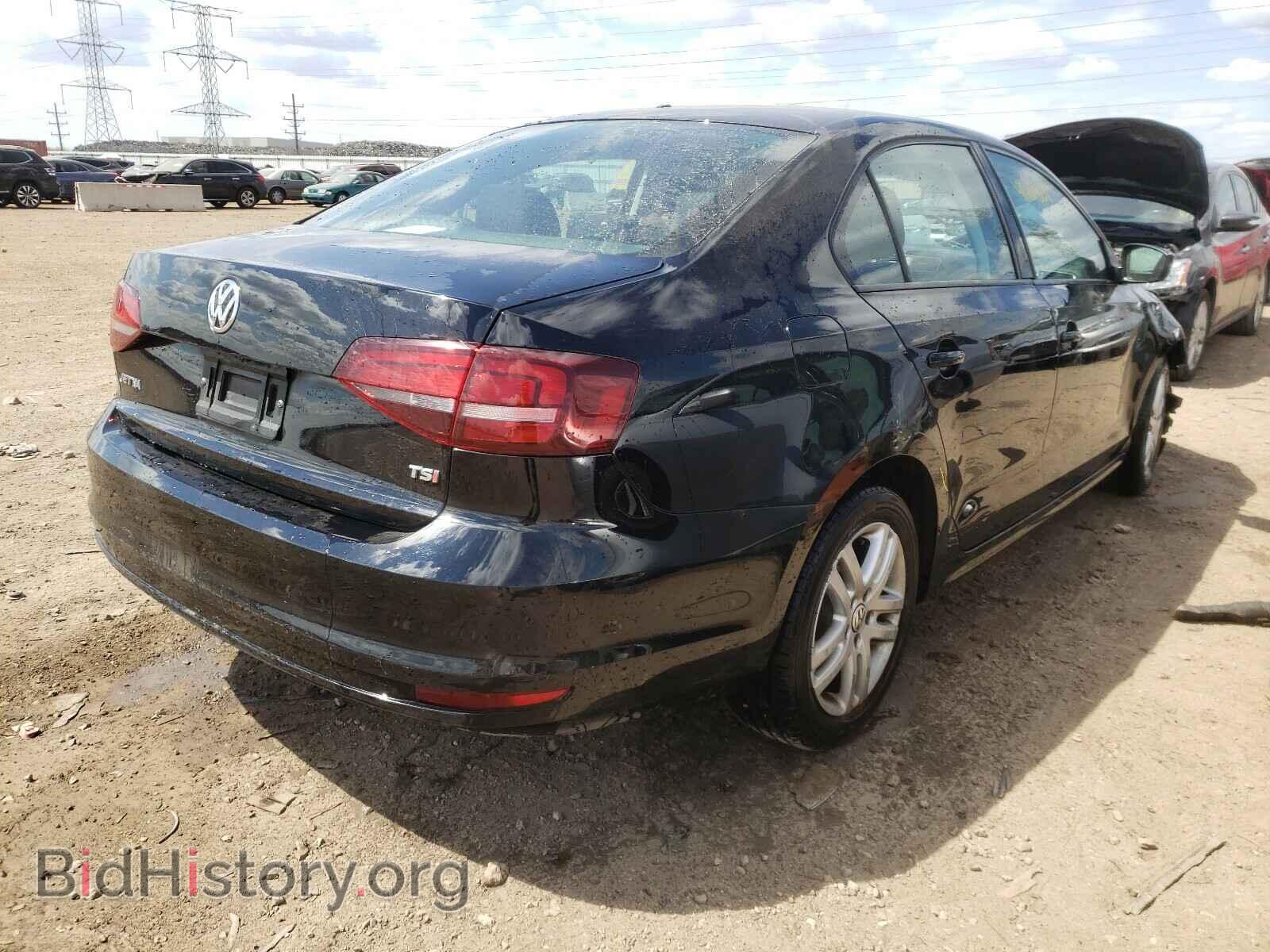 2018 VOLKSWAGEN JETTA - VIN: 3VW2B7AJ0JM257805 - Фото 4