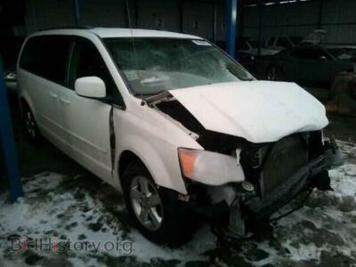 2011 Dodge CARAVAN Grand Crew, белый — VIN 2D4RN5DG9BR649952, Copart