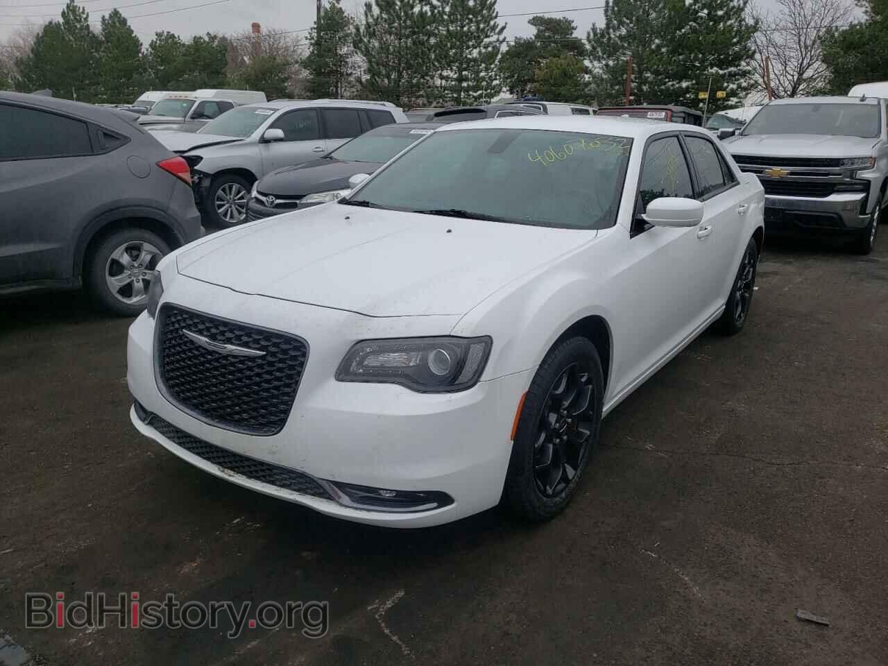 2019 CHRYSLER 300 - VIN: 2C3CCAGG1KH651511 - Фото 2