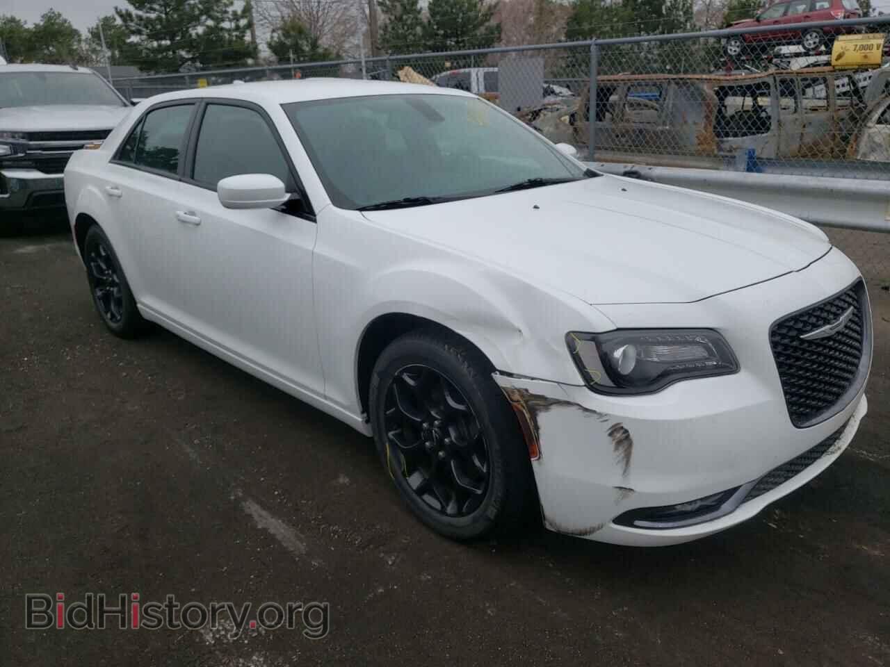 2019 CHRYSLER 300 - VIN: 2C3CCAGG1KH651511 - Фото 9