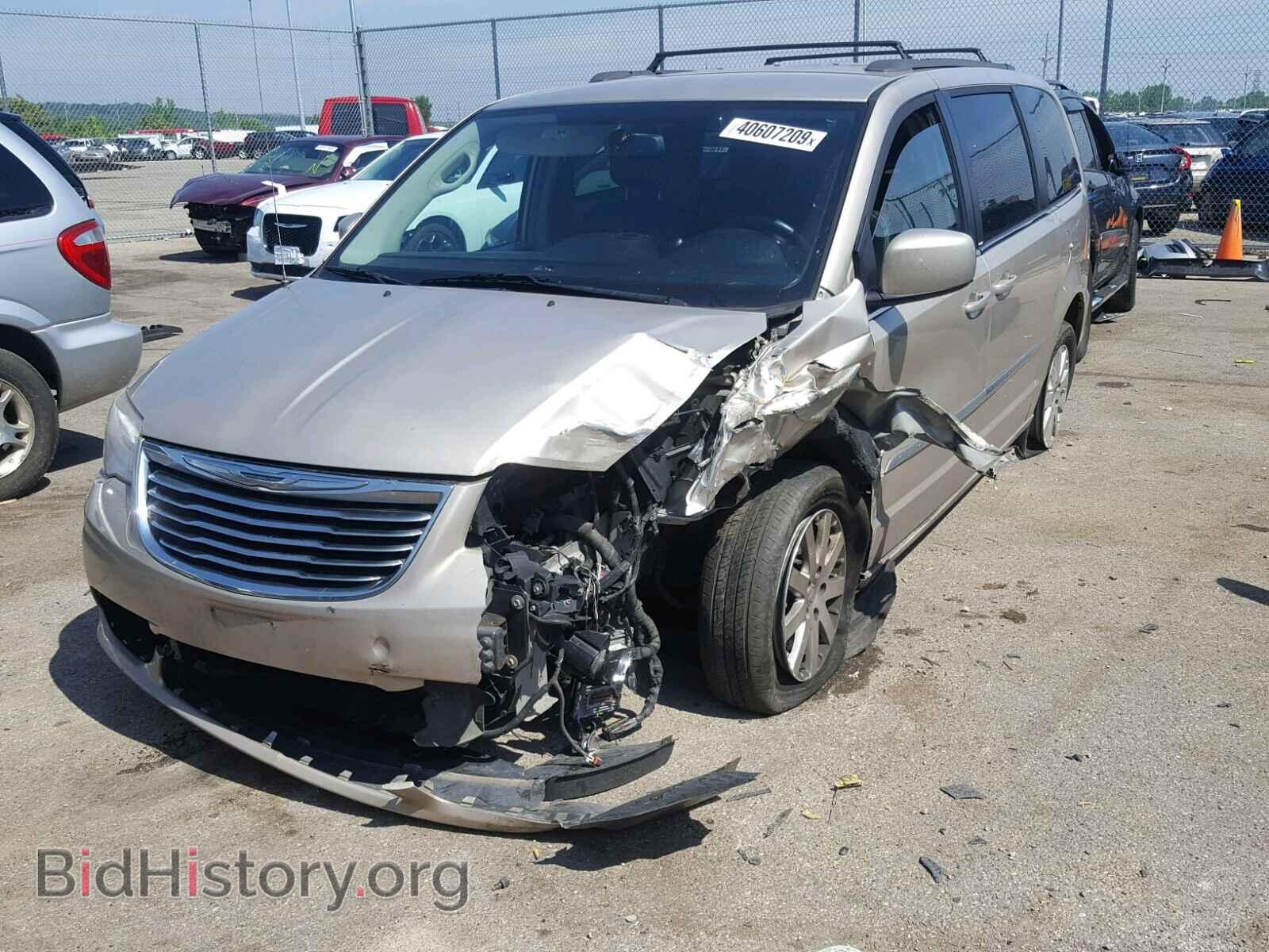 2013 CHRYSLER TOWN & COU - VIN: 2C4RC1BG2DR691445 - Фото 2