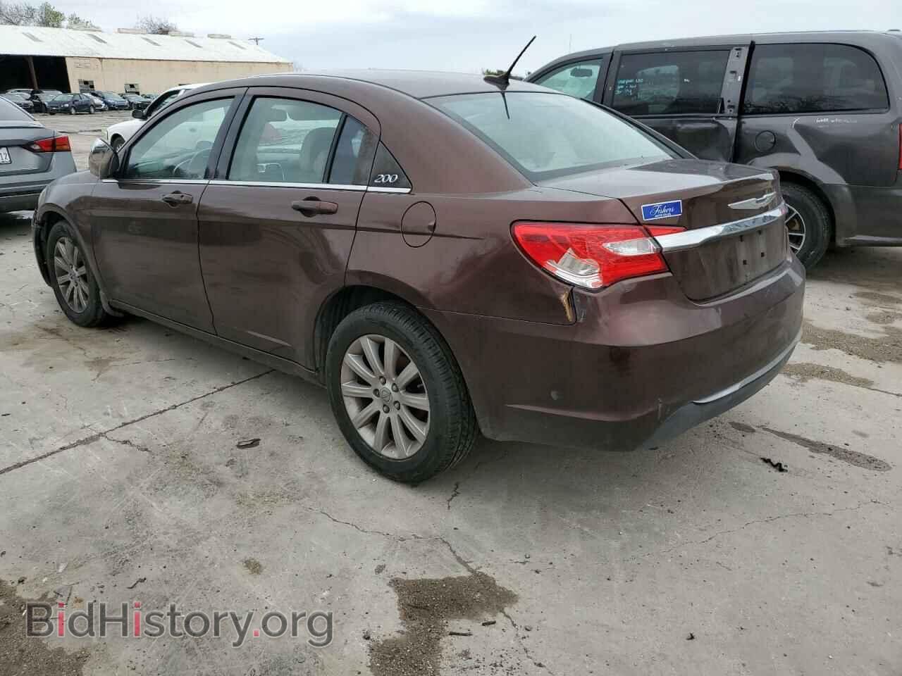 2013 CHRYSLER 200 - VIN: 1C3CCBBB0DN699285 - Фото 2