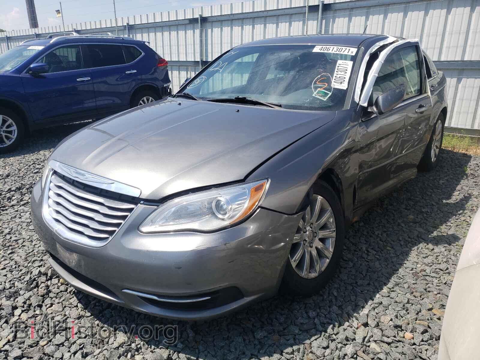 2013 CHRYSLER 200 - VIN: 1C3CCBBBXDN606028 - Фото 2