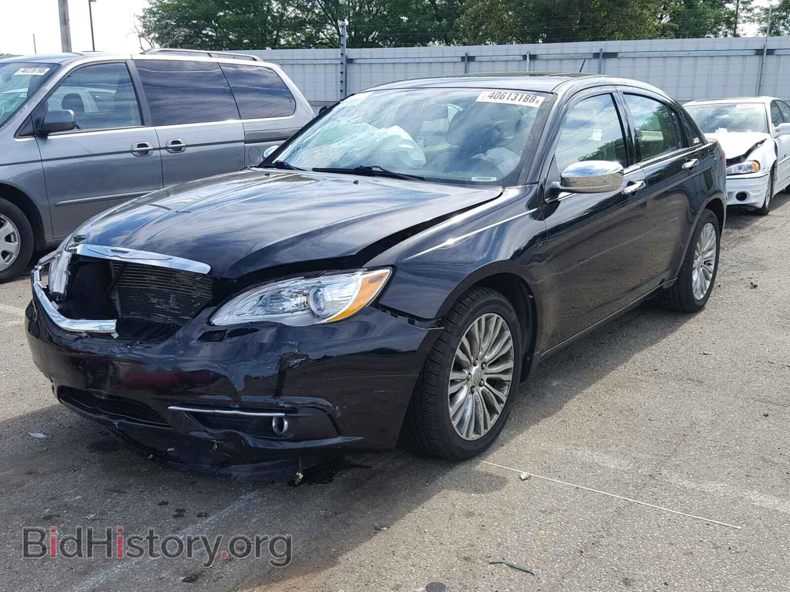 2013 CHRYSLER 200 - VIN: 1C3CCBCG5DN578911 - Фото 2