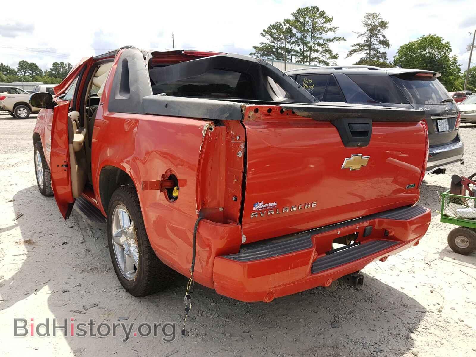 2011 CHEVROLET AVALANCHE - VIN: 3GNMCGE09BG156473 - Фото 3