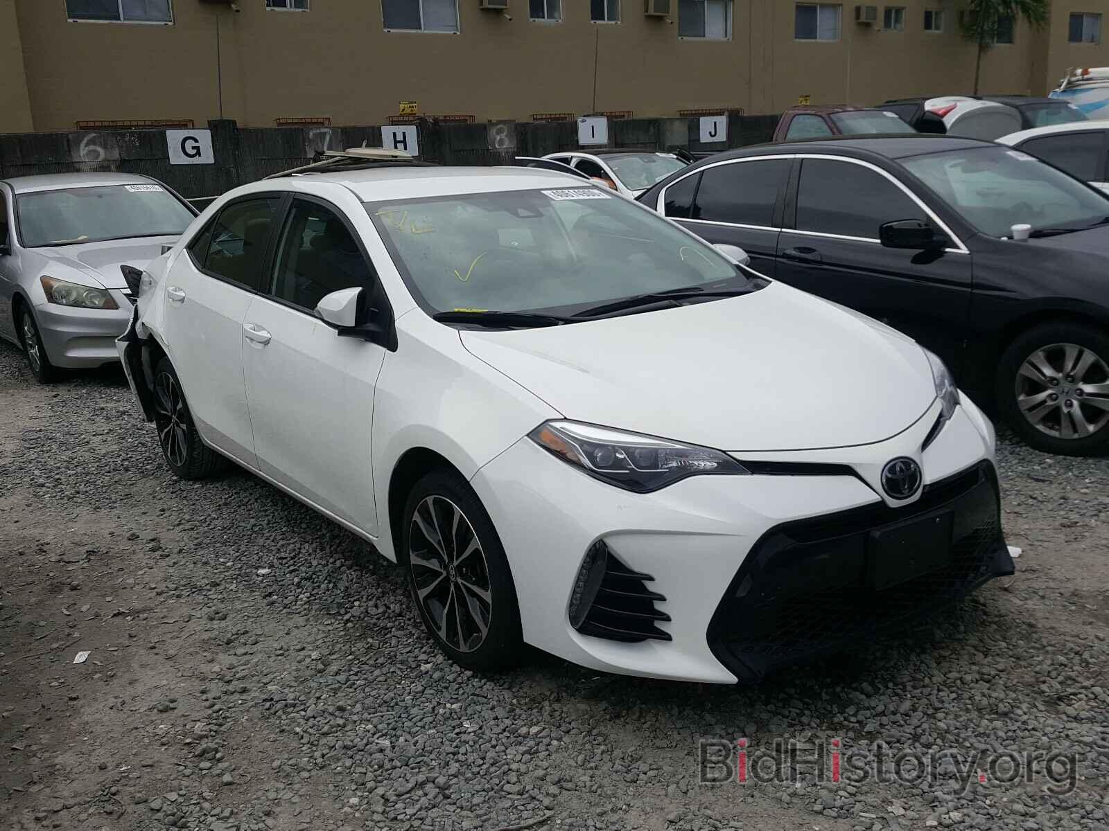 Photo 5YFBURHE9HP584238 - TOYOTA COROLLA 2017