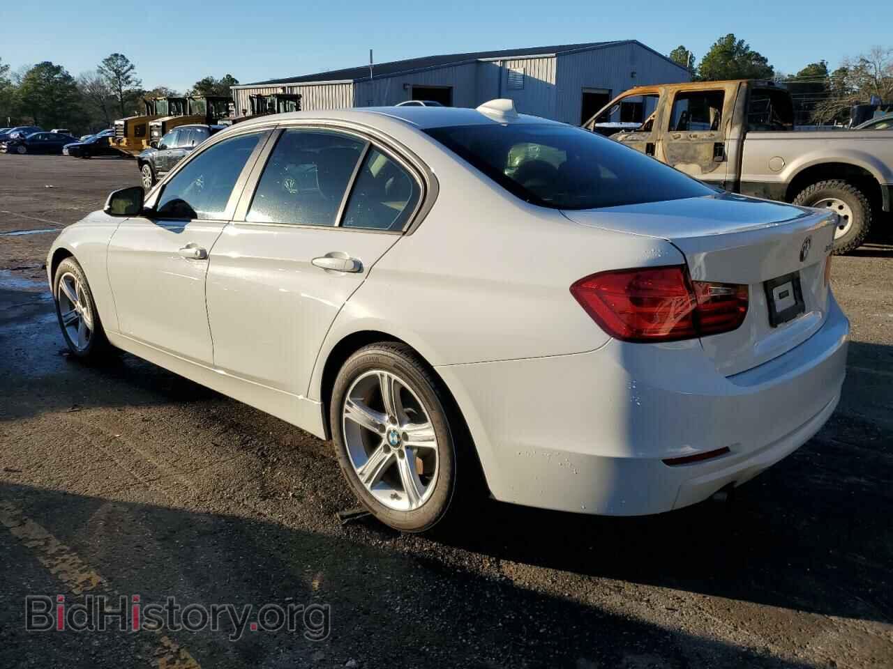 2014 BMW 3 SERIES - VIN: WBA3B1C56EK134038 - Фото 2