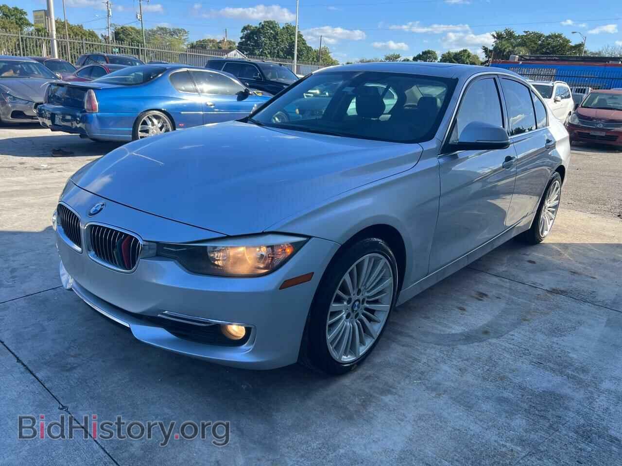 2013 BMW 3 SERIES - VIN: WBA3A5C54DF600339 - Фото 2