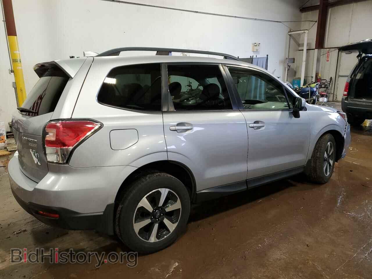 2017 SUBARU FORESTER - VIN: JF2SJAEC9HH484702 - Фото 3