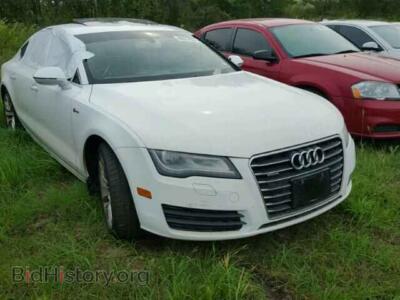 2013 Audi A7, белый — VIN WAUYGAFC3DN074346, Copart