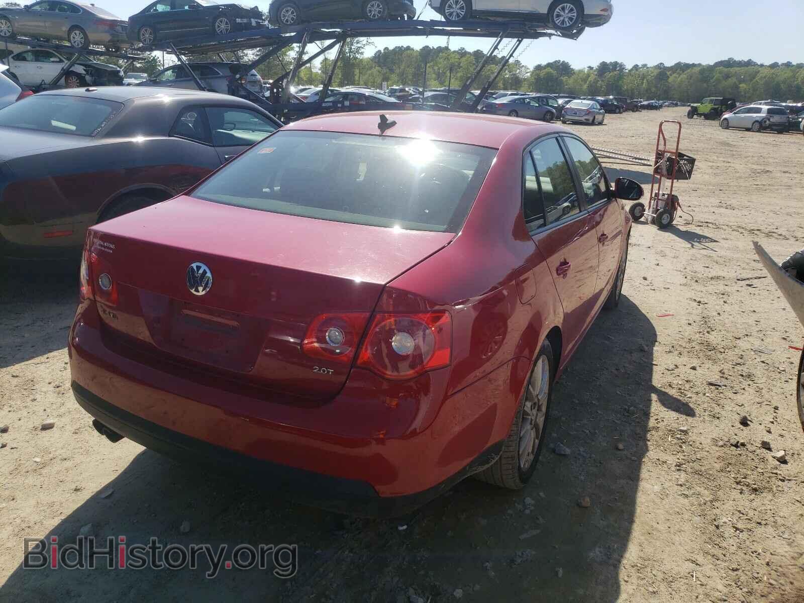 2010 VOLKSWAGEN JETTA - VIN: 3VWRA7AJ6AM019815 - Фото 4