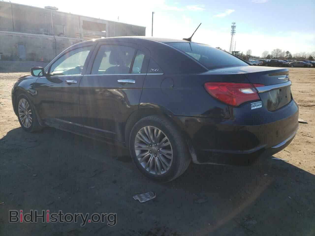 2011 CHRYSLER 200 - VIN: 1C3BC2FB6BN590364 - Photo 2