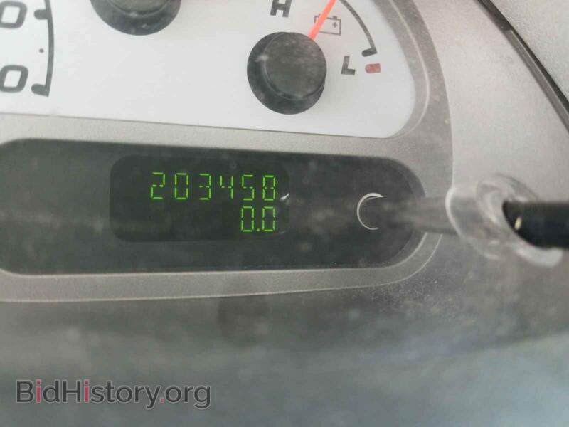 2005 Ford EXPLORER (VIN 1FMZU67K35UA53292) — photo 8 of 10