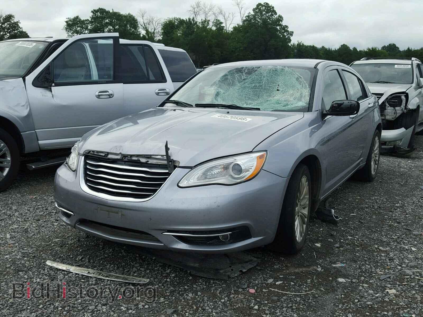 2013 CHRYSLER 200 - VIN: 1C3CCBCG8DN655500 - Фото 2