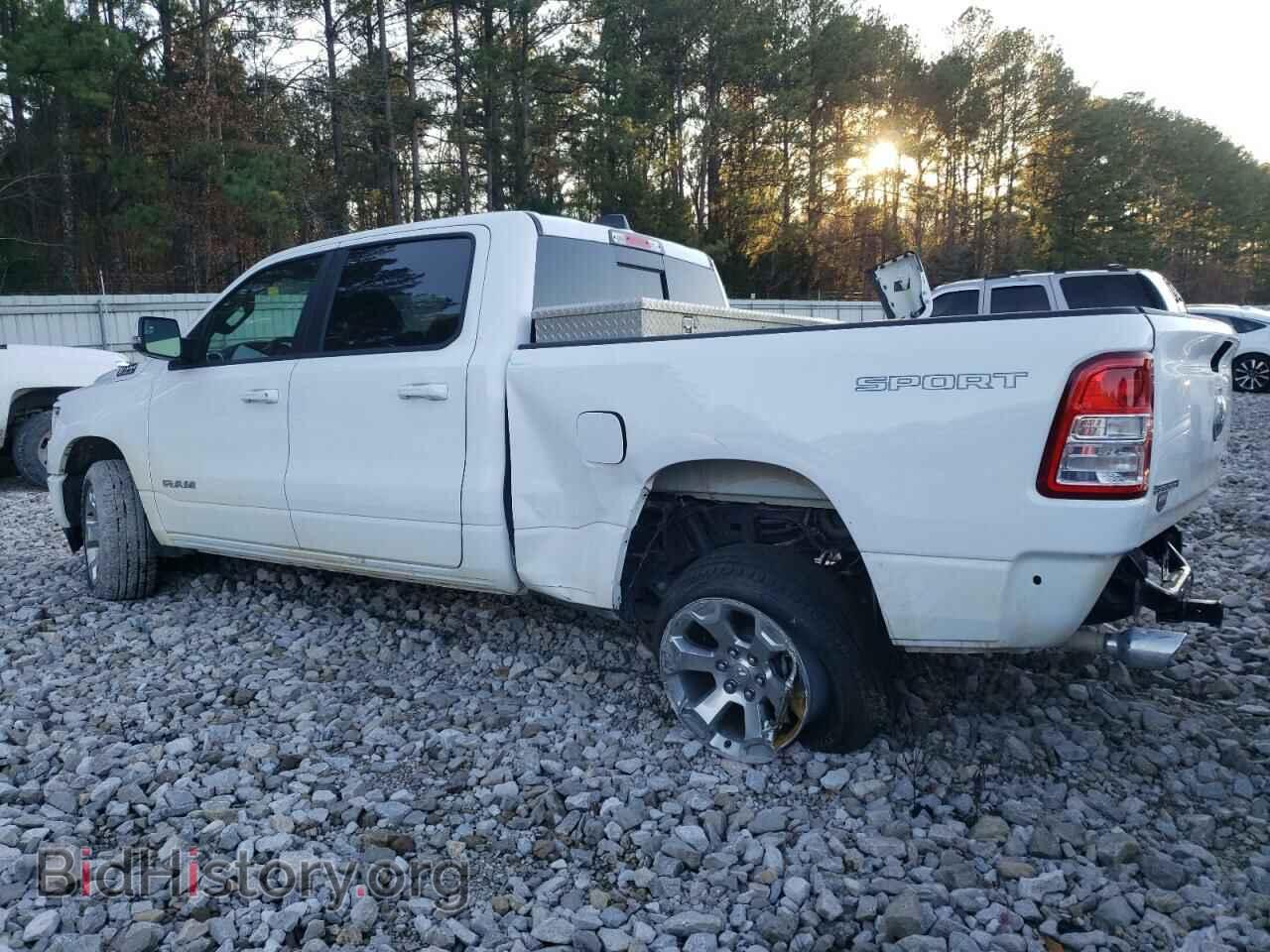 2022 RAM 1500 - VIN: 1C6SRFMT1NN385365 - Photo 2