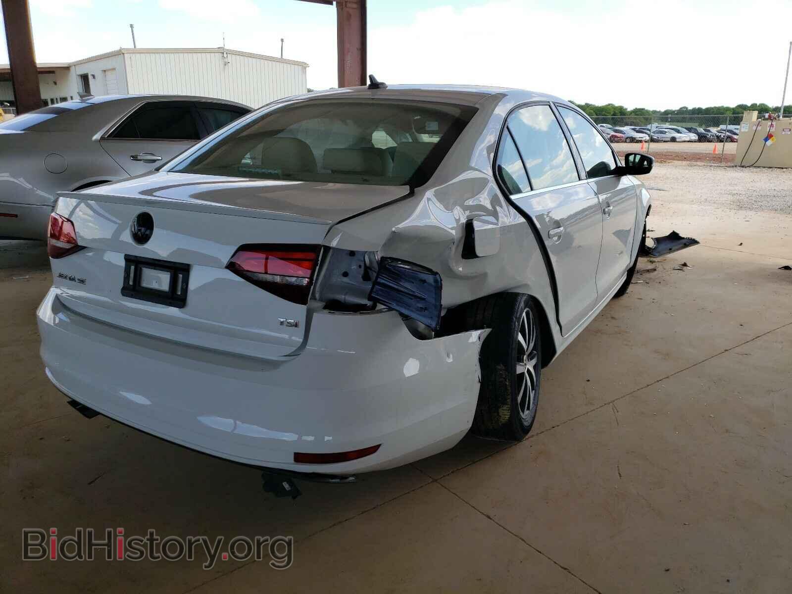 2017 VOLKSWAGEN JETTA - VIN: 3VWDB7AJ2HM364146 - Фото 4