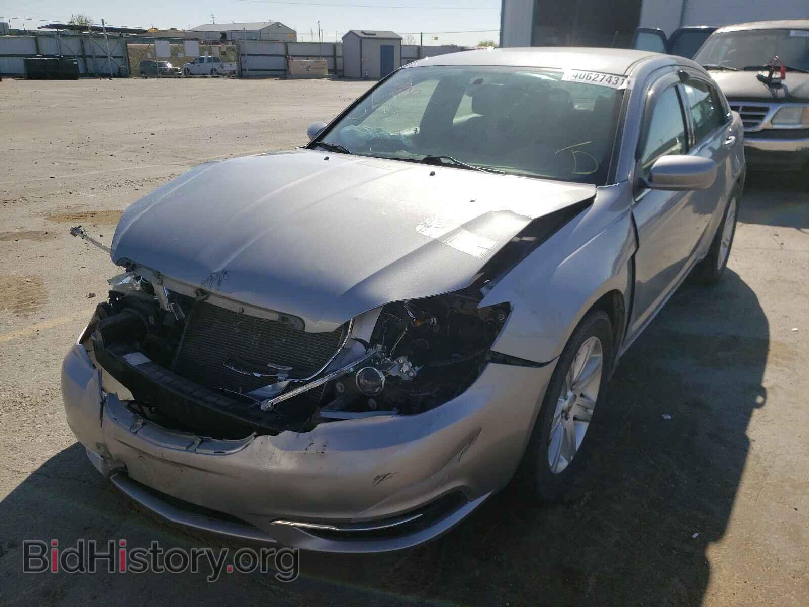 2013 CHRYSLER 200 - VIN: 1C3CCBBB8DN538652 - Фото 2