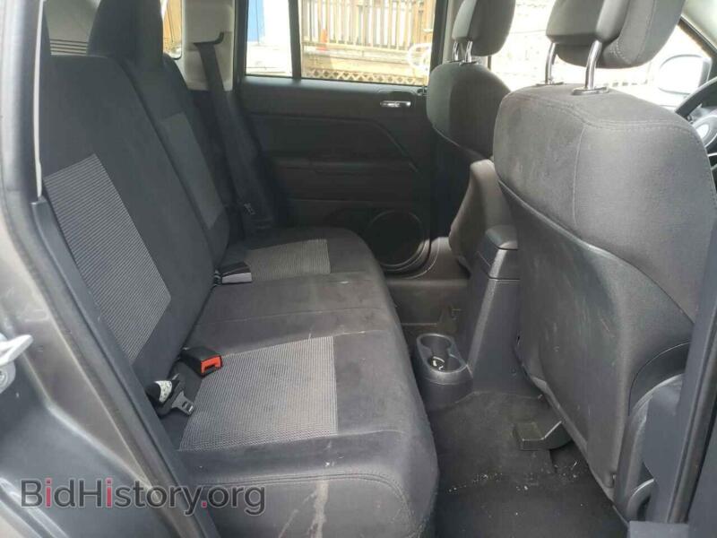 2011 Jeep COMPASS (VIN 1J4NF1FB6BD280953) — фото 6 из 10