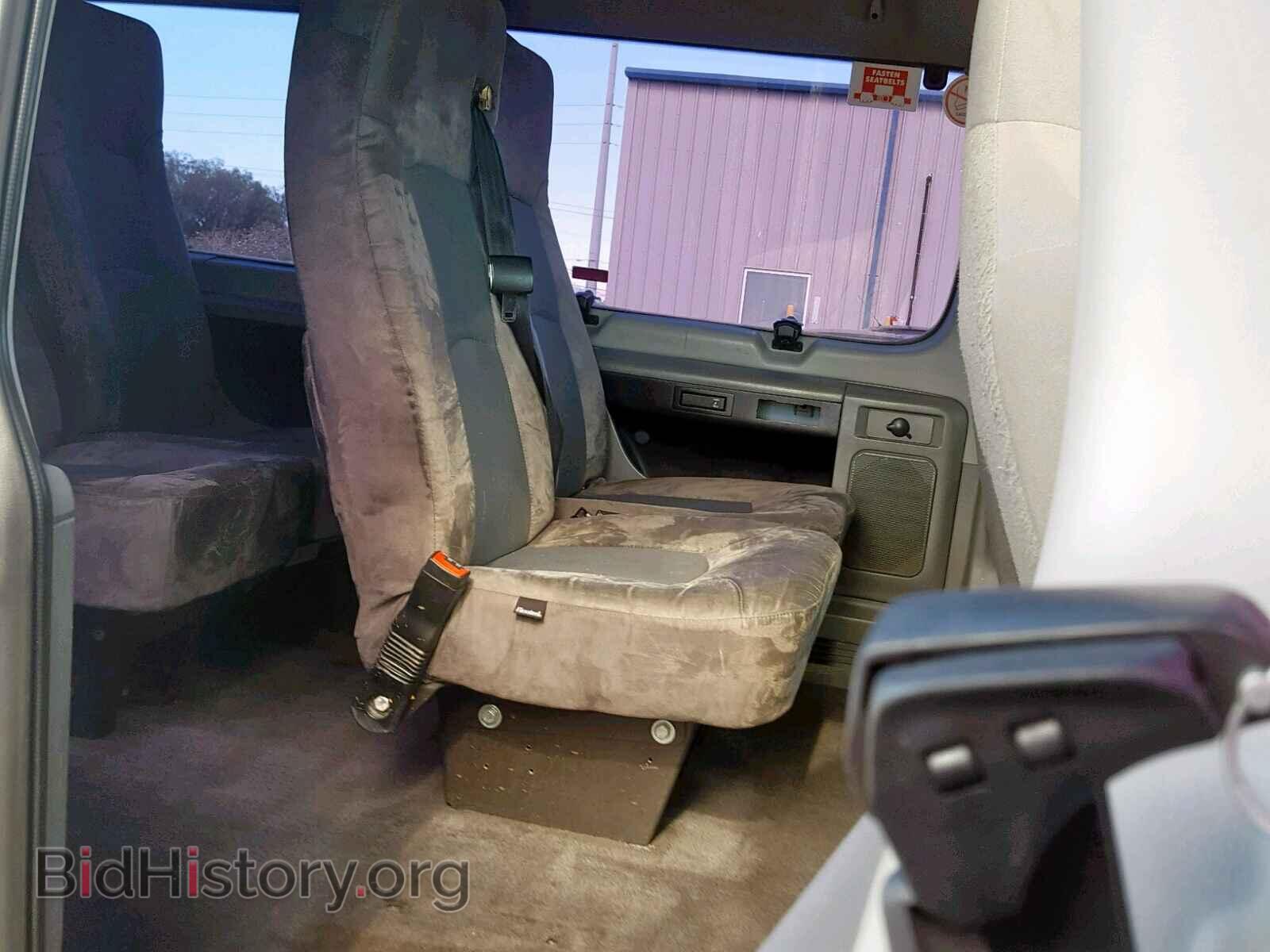 2011 FORD ECONOLINE - VIN: 1FBSS3BL4BDA47818 - Photo 6