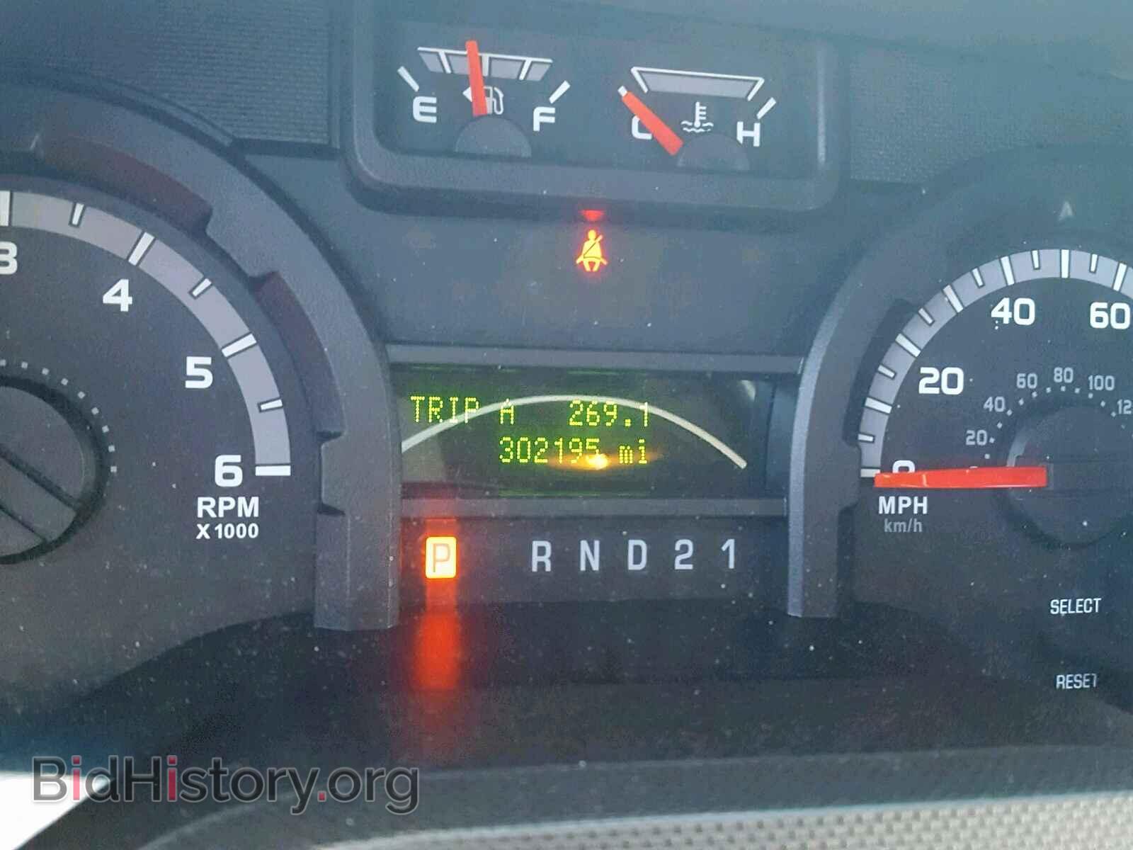 2011 FORD ECONOLINE - VIN: 1FBSS3BL4BDA47818 - Photo 8