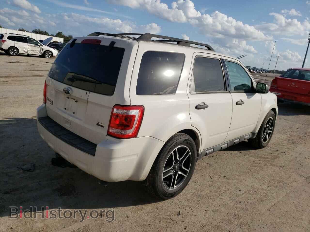 2012 FORD ESCAPE - VIN: 1FMCU0DG6CKB27252 - Фото 3